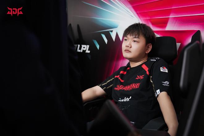 正是亚历山 正是亚历山