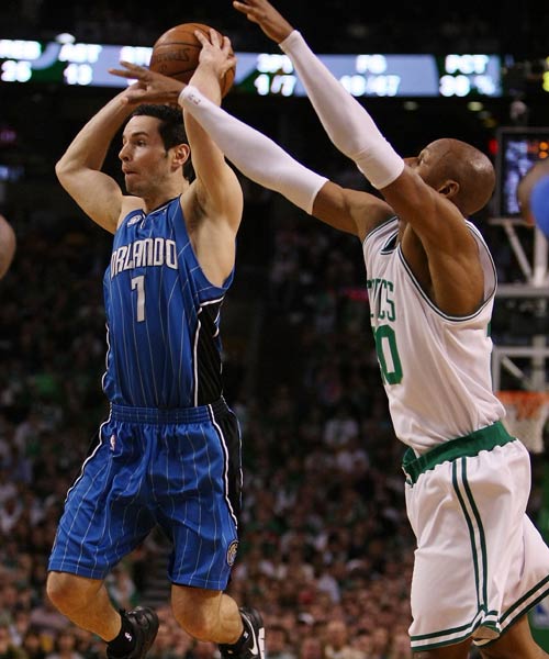 迫近到3分 迫近到3分